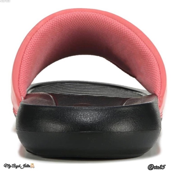 WOMEN'S NIKE VICTORI ONE PRINT SLIDE SANDALS Color: Black/Ambre Size: 6 and 7 - Picture 5 of 8